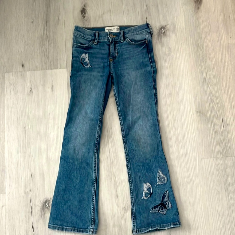 Abercrombie Kids EUC low-rise boot jeans size 7/8 regular